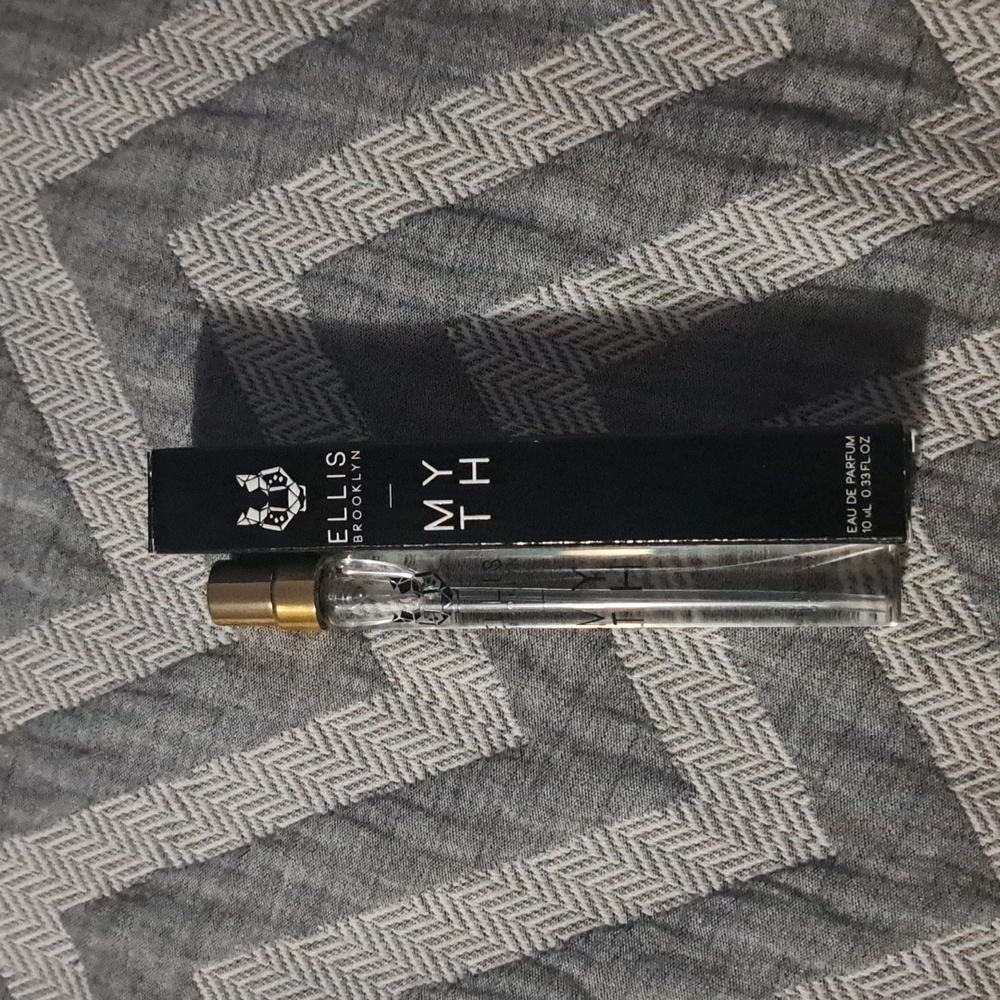 Ellis Brooklyn Myth Eau de Parfum - Picture 4 of 5